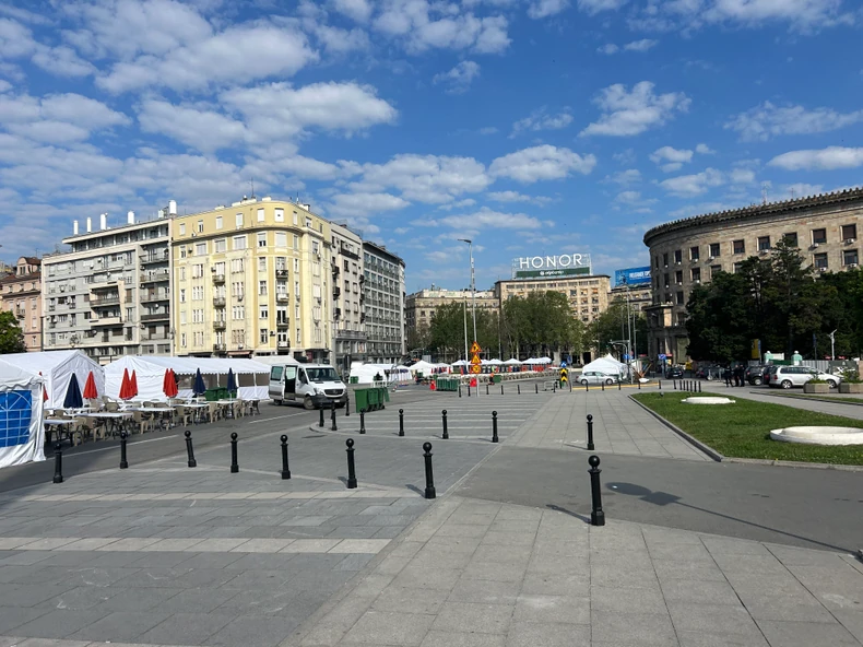 Šatori ispred Skupštine