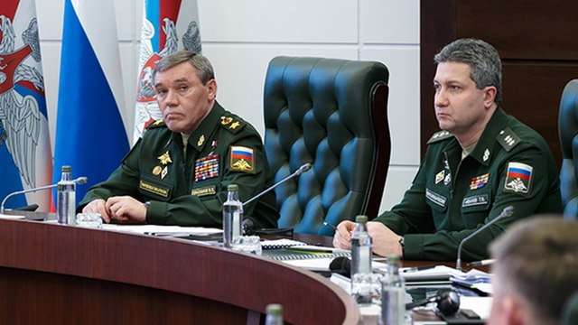 Szef sztabu generalnego rosyjskiej armii gen. Walerij Gierasimow oraz wiceminister obrony Timur Iwanow. Moskwa, maj 2018 r.