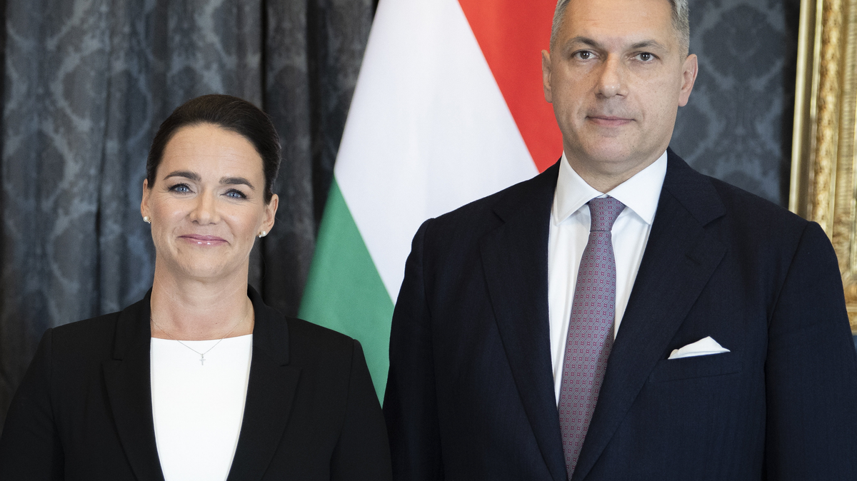 Hoppá! Kiderült, hol volt Lázár János, amikor lemondott Novák Katalin