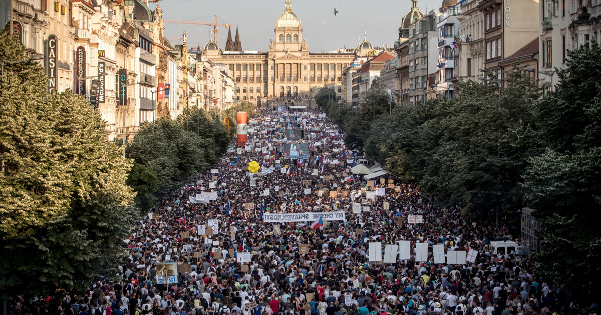 Česká republika: velká demonstrace proti předsedovi vlády a ministru spravedlnosti