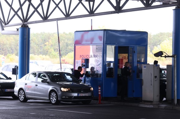 NOVI USLOV ZA ULAZAK U EU MENJA SVE Bez ovog papira nećete moći preko granice, a na skeneru će biti i ZDRAVLJE: Da biste ga dobili MORAĆETE DA PLATITE!