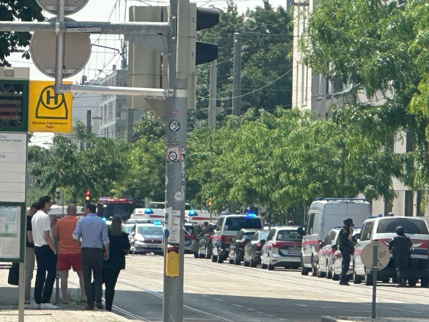 Na mestu tragedije su se okupili i zabrinuti građani