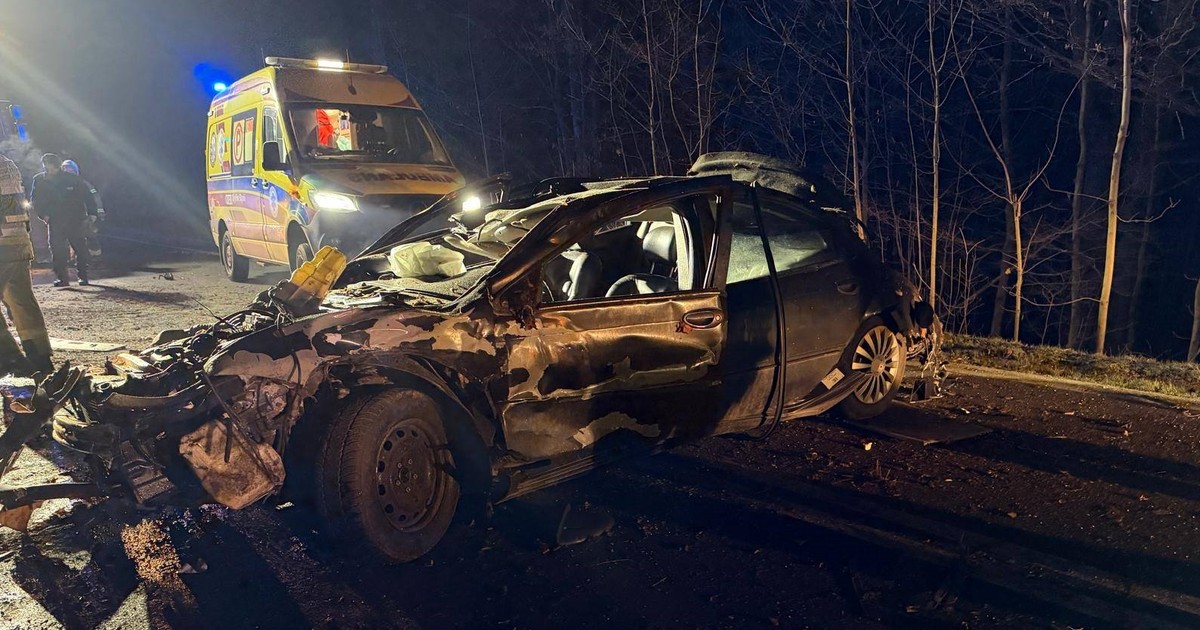 Dachował na zakręcie. Niewiarygodne, ile promili alkoholu wydmuchał
