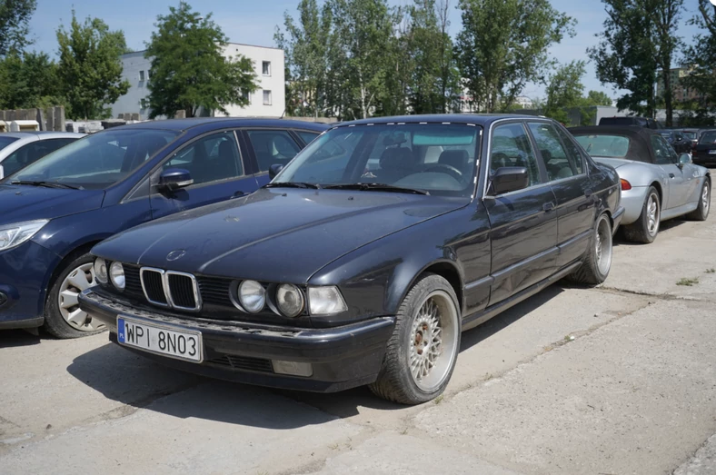 BMW 735i