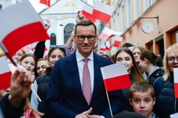 Morawiecki: Nie jesteśmy ani Wschodem Zachodu, ani Zachodem Wschodu
