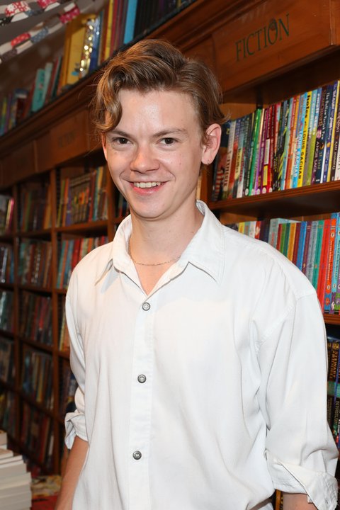 Tak dziś wygląda Thomas Brodie-Sangster