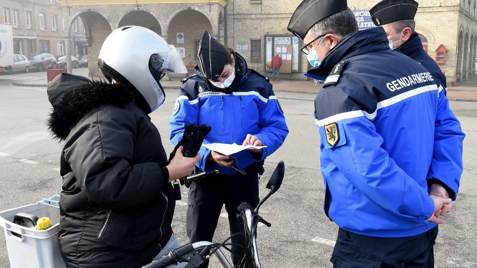 Kontrola żandarmerii w Bergues