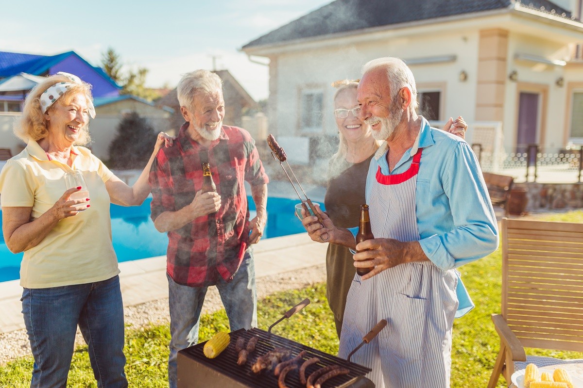 Seniorzy 60+ nie kupią już alkoholu? Rząd szykuje zakaz?