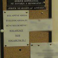 Hálapénz: bilincsben vittek el két főorvost és asszisztensüket a rendőrök