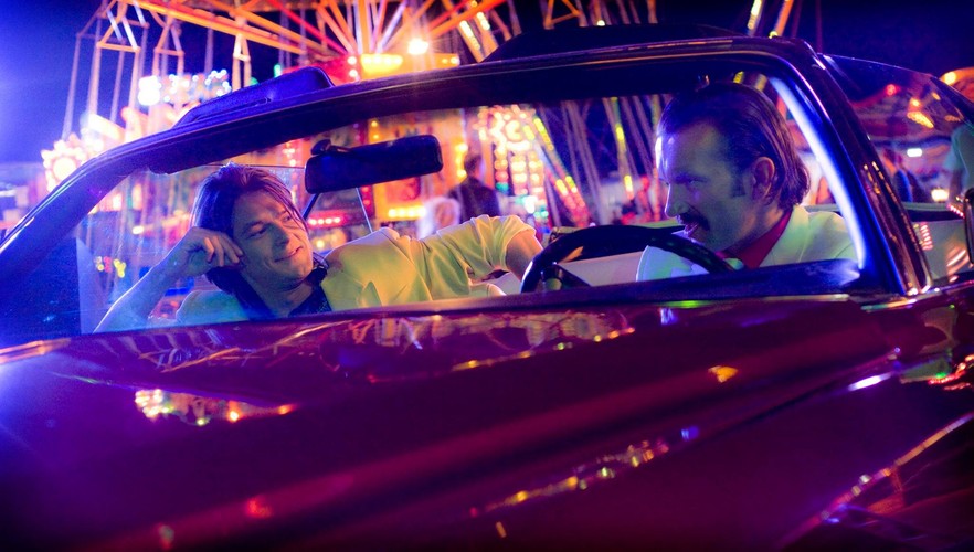 Dawid Ogrodnik i Tomasz Kot w filmie 'Disco Polo'