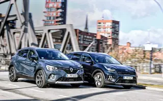 Kia Niro kontra Renault Captur — dwie hybrydy ładowane z gniazdka [Ranking]