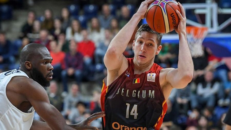 Maxime De Zeeuw, fot FIBA