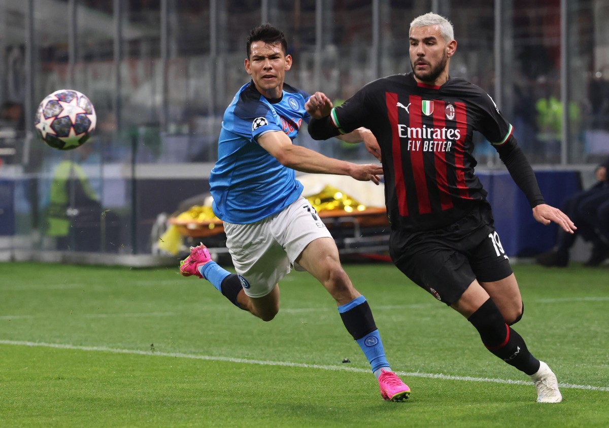 Theo Hernandez i Hirving Lozano