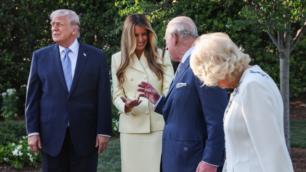 Kralj Čarls III nasmejao slatko Melaniju Tramp