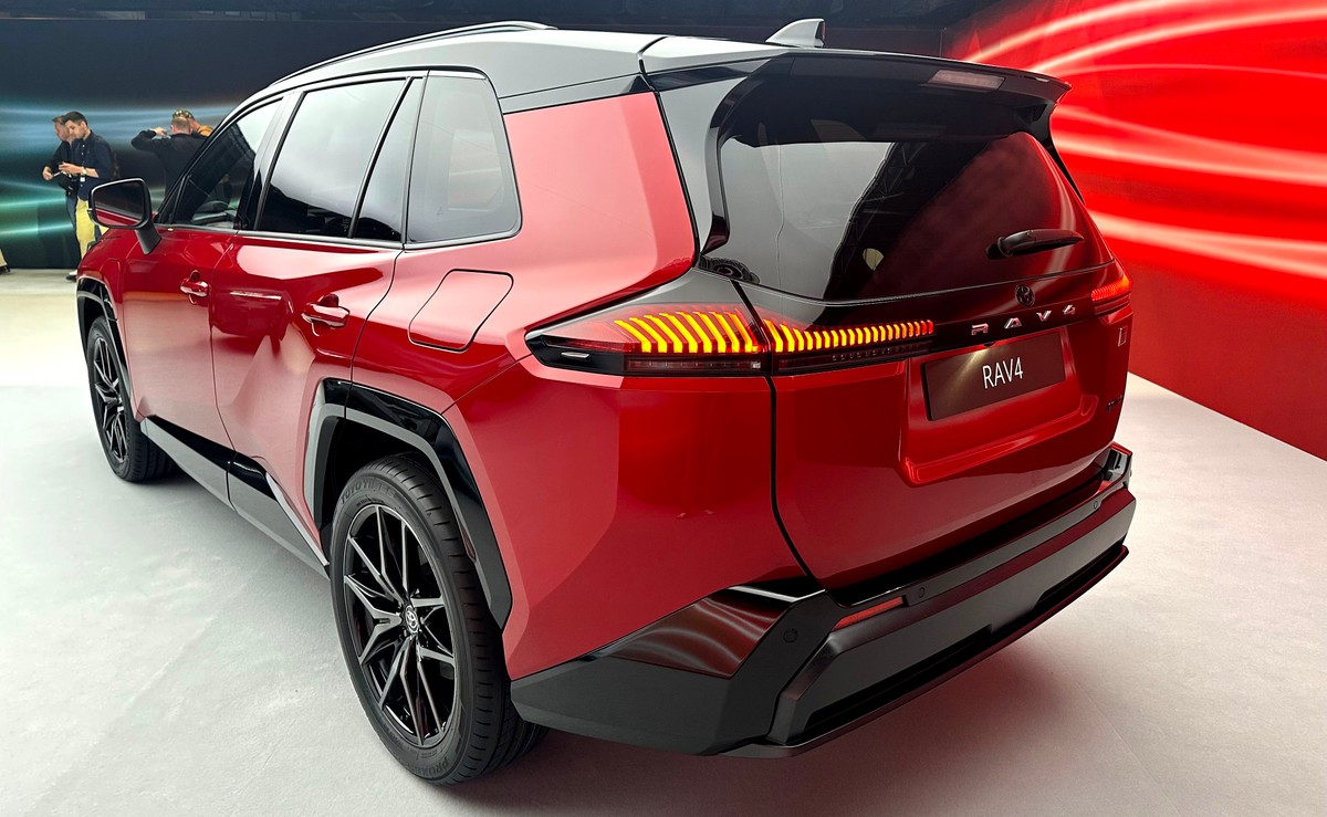 Nowa Toyota RAV4 to rewolucja techniczna i stylistyczna