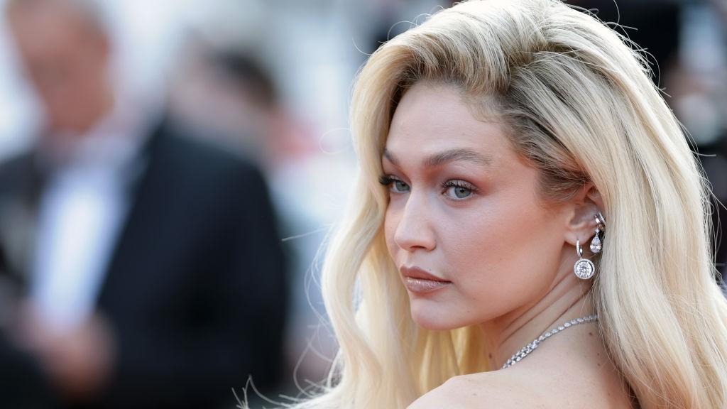 Gigi Hadid sellőfarkától Jennifer Lawrence flip-flop papucsáig – a 2023-as cannes-i filmfesztivál divatgyöngyszemei