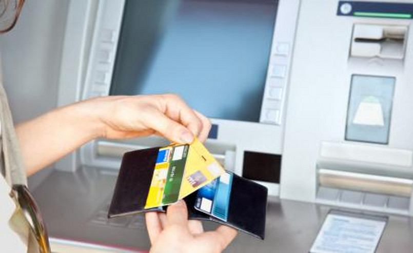 Usługa DCC skierowana jest do zagranicznych posiadaczy kart, turystów oraz osób posiadających rachunek w walucie innej niż PLN.