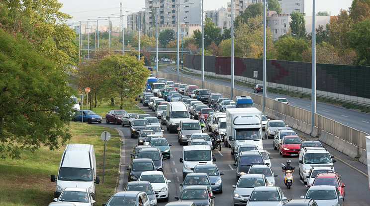 Több teher, még több káosz a láthatáron / Fotó: MTI-Lakatos Péter