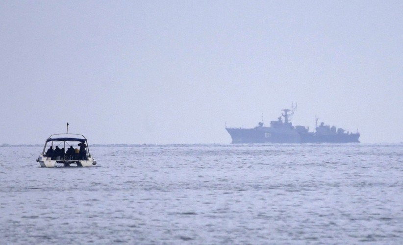 Niezidentyfikowane okręty wojskowe u wybrzeży Sewastopolu