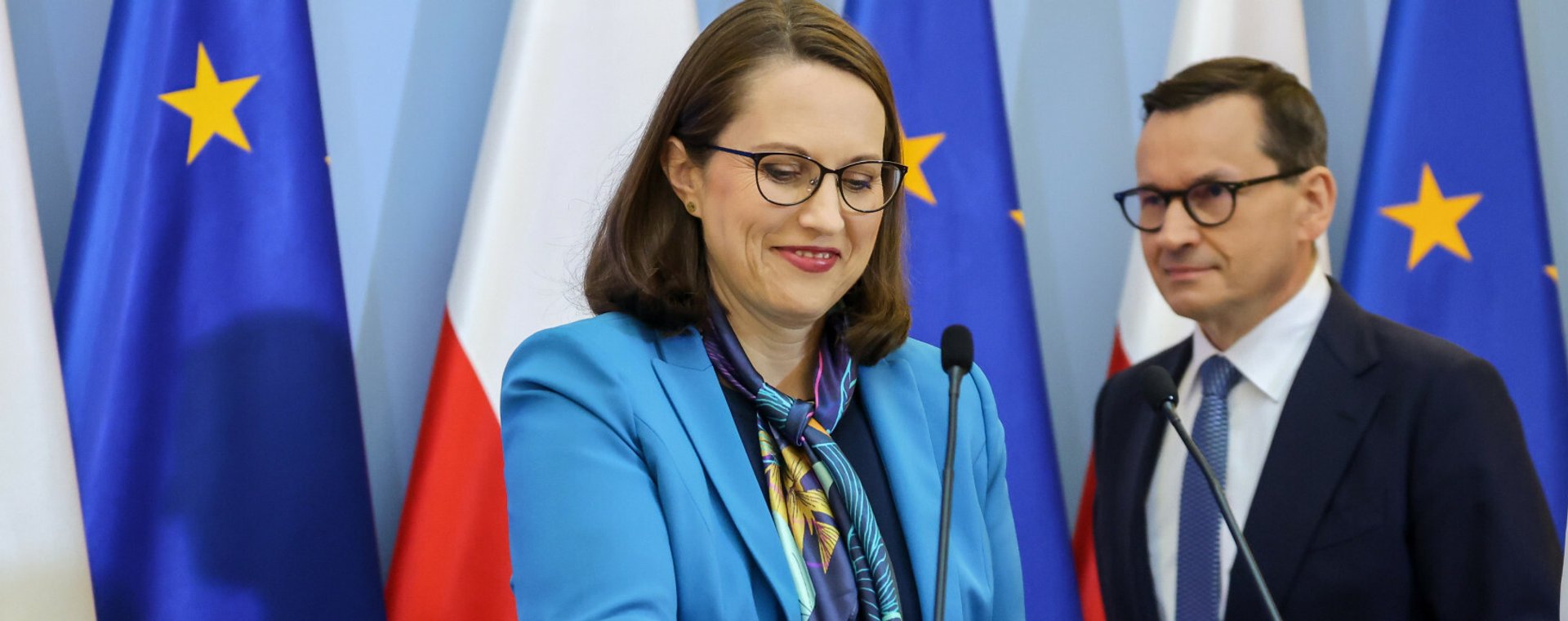 Minister finansów Magdalena Rzeczkowska i premier Mateusz Morawiecki