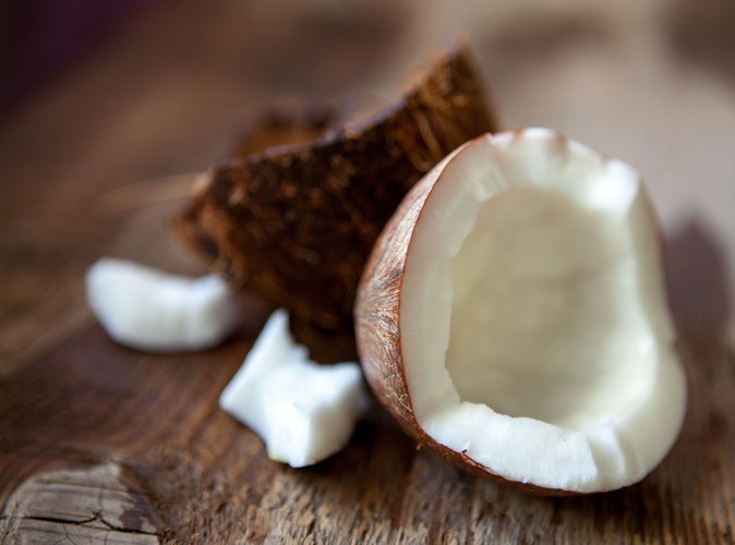 Olej kokosowy jako pasta do zębów