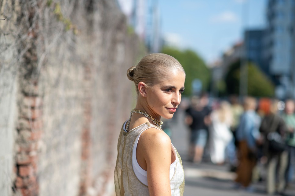 A természetes színek is előtérbe kerülnek