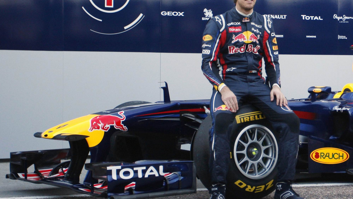 Triumfator sezonu 2010 w klasyfikacji konstruktorów i indywidualnej, team Red Bull zaprezentował we wtorek nowy, zaprojektowany przez Adriana Neweya bolid RB7, z którego Sebastian Vettel i Mark Webber będą korzystać w tegorocznej rywalizacji.