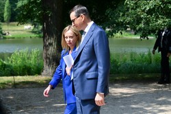 Tajne spotkanie Meloni z Morawieckim. W hotelu widziano także Orbana