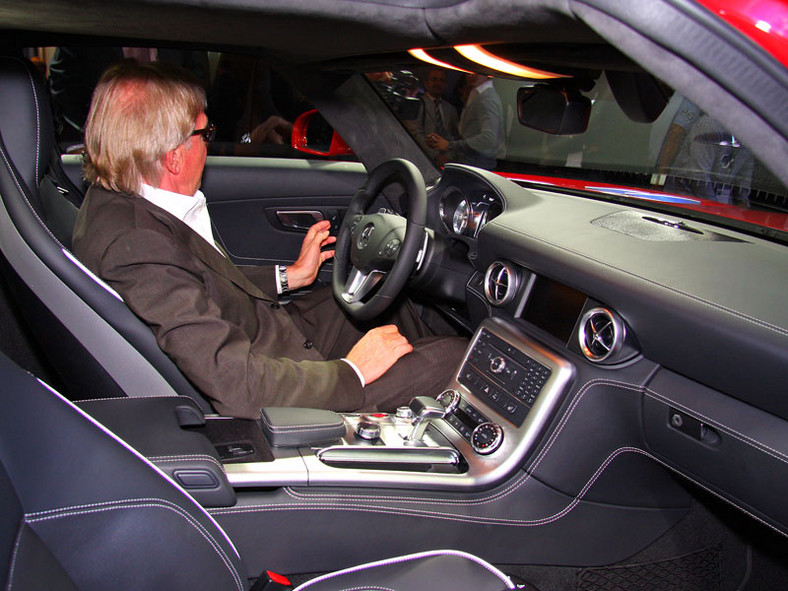 IAA Frankfurt 2009: Mercedes-Benz SLS AMG – Gullwing XXI wieku, pierwsze wrażenia