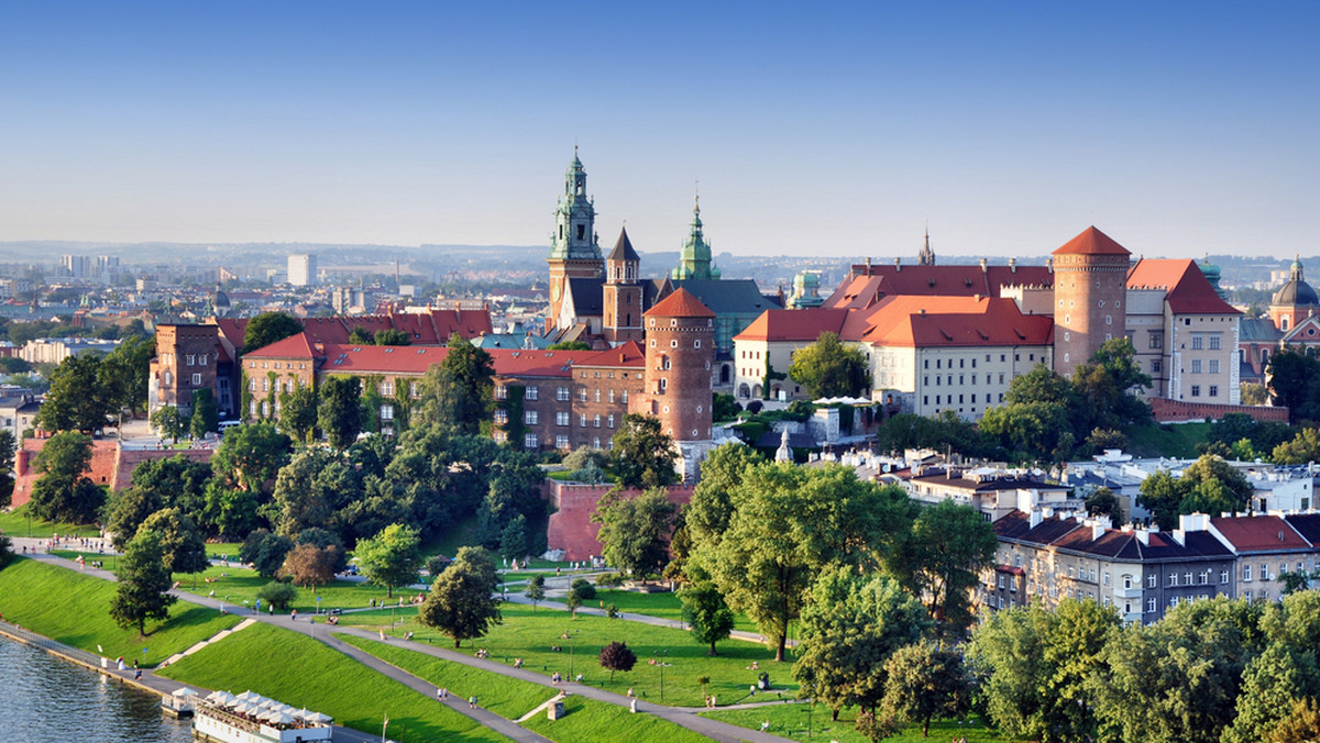 140 młodych Polaków z Białorusi, Ukrainy, Rosji, Litwy i Mołdawii przyjechało do Krakowa w ramach akcji "Podarujmy lato dzieciom ze Wschodu". Będą przez tydzień poznawać polską tradycję i kulturę, zwiedzać zabytki i atrakcje Małopolski.