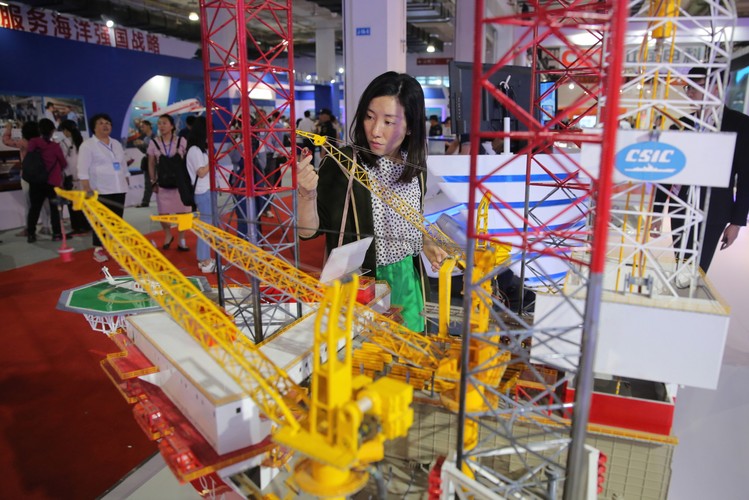 Model morskiej platformy wiertniczej