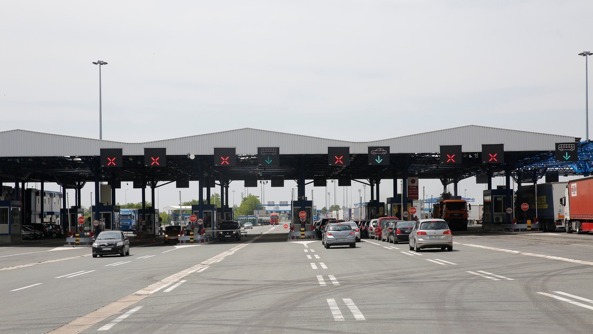 SRBI, DOBRO OTVORITE OČI! Krenuli ste u Hrvatsku, stali ste u pogrešnu kolonu: Taj potez može da vas košta od 60 do čak 2.000 EVRA