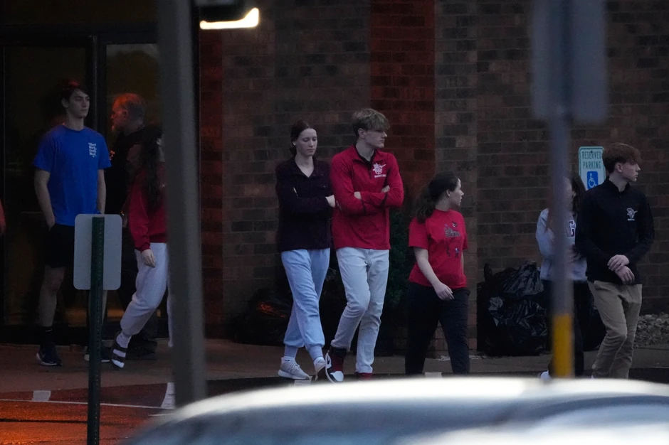 Pucnjava u školi u Medisonu, Viskonsin, 16. decembra