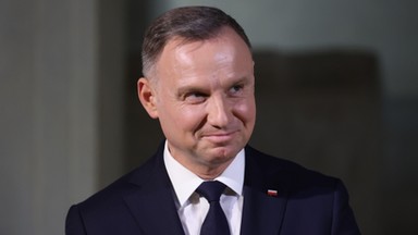 Prezydent sypnął podwyżkami. Wyższe pensje i dodatki