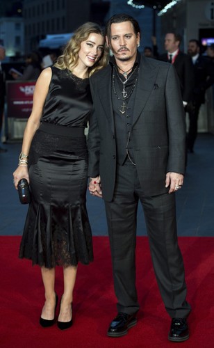 Johnny Depp i Amber Heard na premierze filmu 'Pakt z diabłem' w Londynie