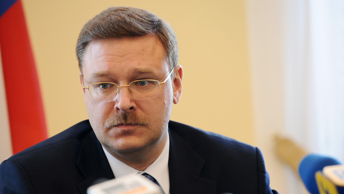 Przewodniczący Komisji Spraw Zagranicznych Dumy Państwowej, niższej izby rosyjskiego parlamentu, Konstantin Kosaczow powiedział, że Polska ma wystarczające podstawy, by wydać Ahmeda Zakajewa władzom Rosji.