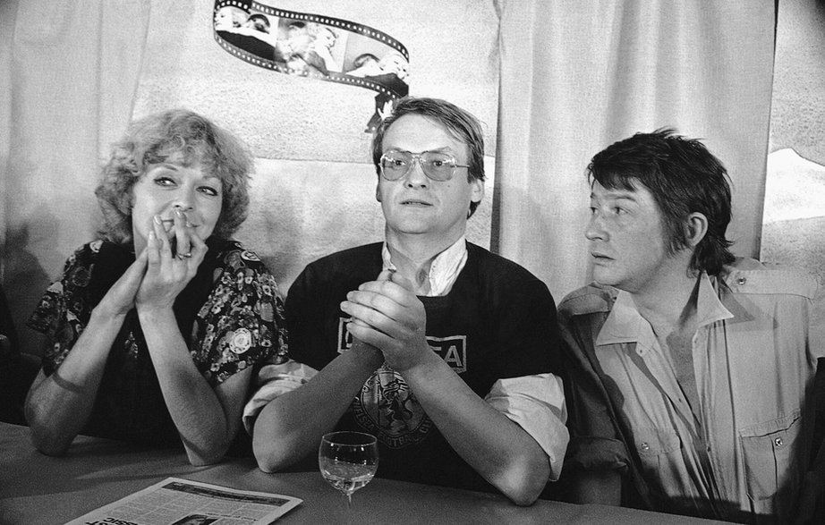 Susannah York, Jerzy Skolimowski i John Hurt na konferencji promującej film "Wrzask" [1978]