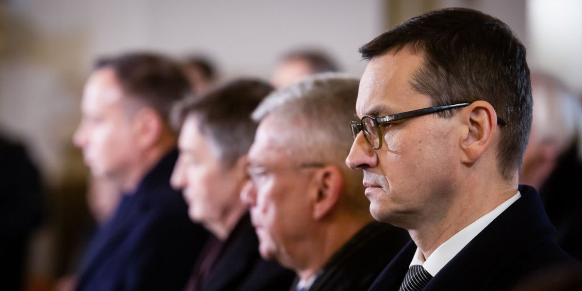 Według premiera Morawieckiego samorządy oszczędzają na nauczycielach. Słowa te spotkały się ze zdecydowaną reakcją Związku Miast Polskich