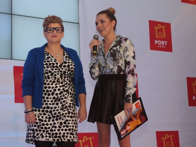 Aleksandra Kwaśniewska z uczestniczką metamorfozy