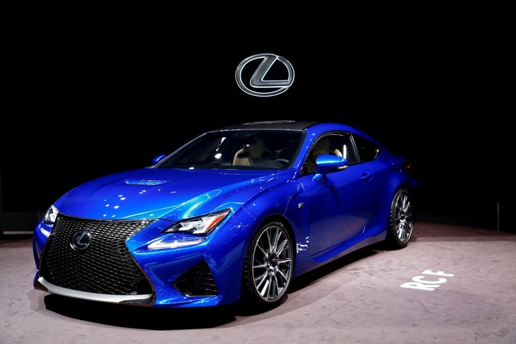 A Lexus RCF