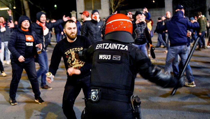 Walki kibiców na ulicach Bilbao