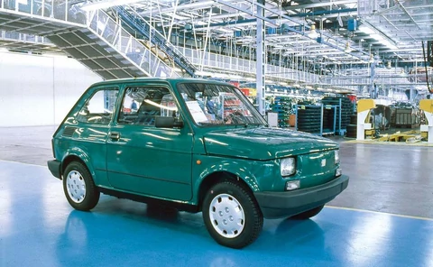 Fiat 126p zaprojektowany od nowa. Włosi zrobili z niego samochód  elektryczny! - Dziennik.pl