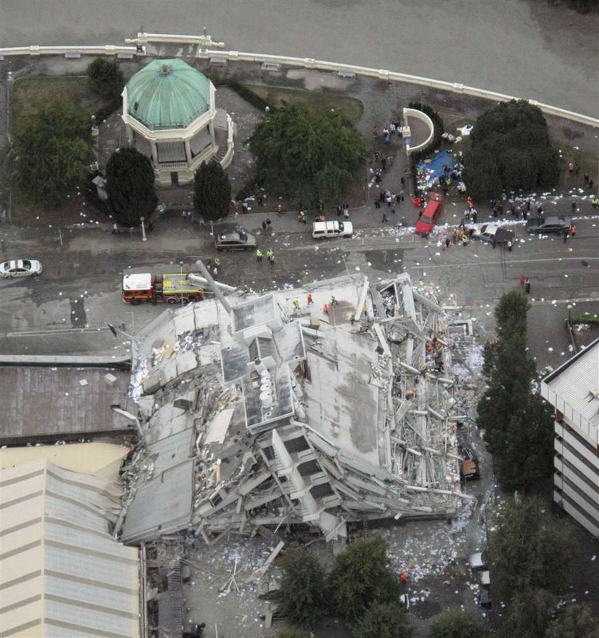 Tragedia. Ludzie giną czekając na pomoc. FOTO