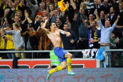 Buty w których Ibrahimovic "rozstrzelał" Anglię trafią na aukcję
