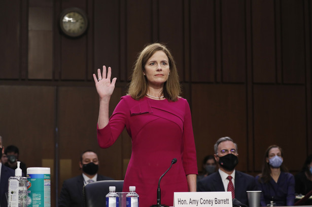 Amy Coney Barrett swears in to a Senate Judiciary Committee confirmation hearing in Washington, D.C., on Oct. 12. Photographer: EPA/Pool/Bloomberg