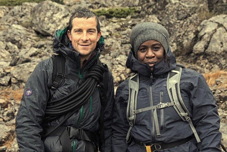 W dziczy z Bearem Gryllsem - Uzo Aduba