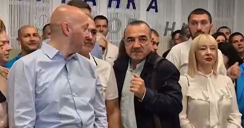 Tihomir Panic je sa svojom Ruskom listom već dao podršku za formiranje vlasti u Nišu sa koalicijom oko SNS-a