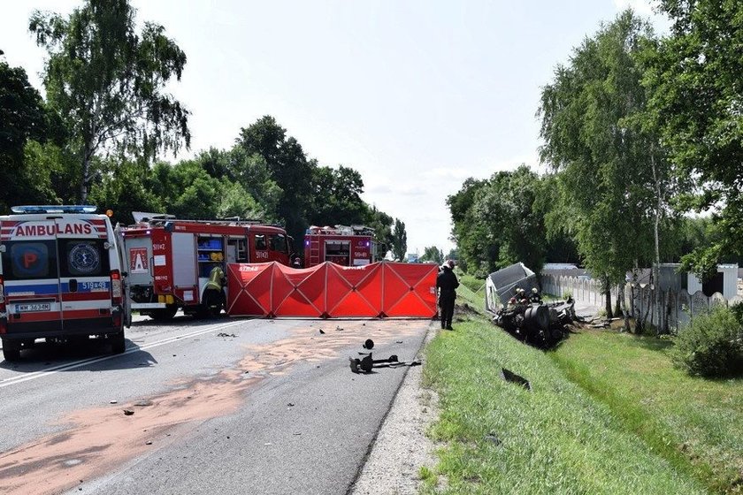 Tir zderzył się z osobówką. Nie żyją cztery osoby, w tym dwoje dzieci