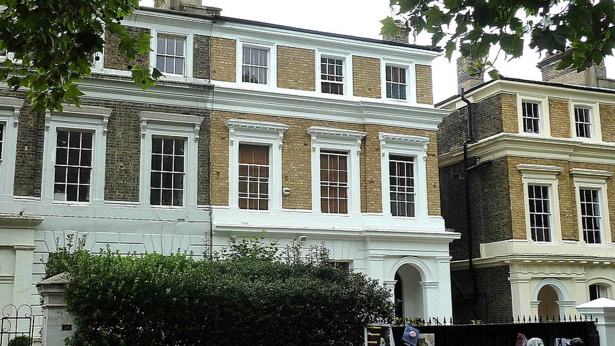 Londyński dom, w którym piosenkarka Amy Winehouse spędziła swoje ostatnie godziny zostanie wystawiony na aukcji. Poprzednie próby sprzedania go na rynku nieruchomości nie powiodły się.