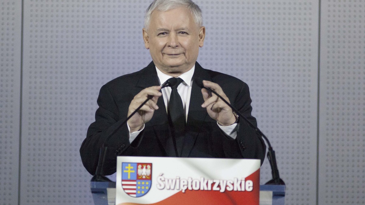 Zmiany mogą nastąpić, jeżeli front zmian będzie potężny, my taki front zbudowaliśmy - powiedział w Kielcach prezes PiS Jarosław Kaczyński o porozumieniu liderów prawicowych ugrupowań, którzy stworzyli wspólne listy przed wyborami samorządowymi.